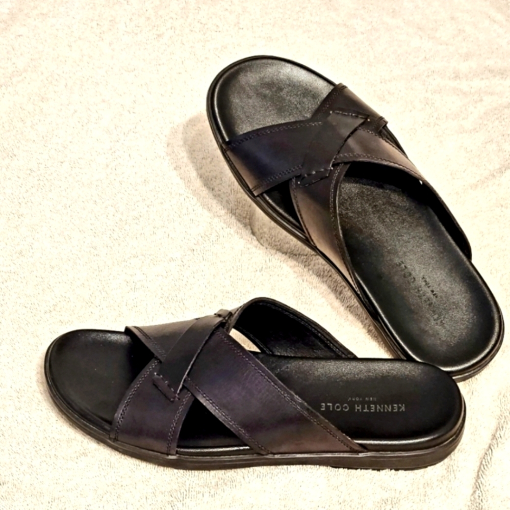 Kenneth Cole Black Cross-Strap Sandals New